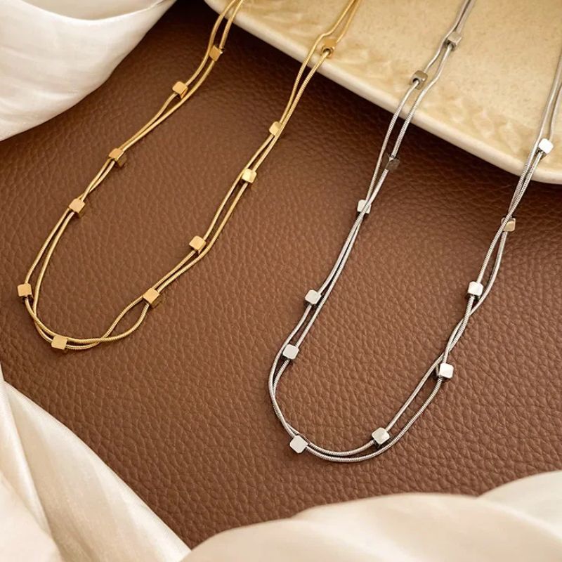 Colar Íris Minímalista - MoonStone - Versazzi