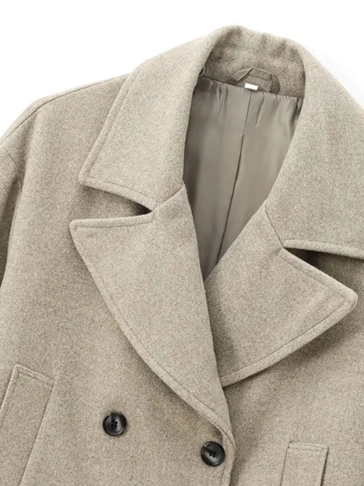 blazer feminino,
casaco feminino de lã,
blazer feminino curto,
casaco feminino elegante,
blazer feminino com botões duplos,
casaco feminino inverno,
casaco feminino com lapela,
blazer feminino de lã sintética,
blazer feminino sofisticado,
casaco feminino estiloso.