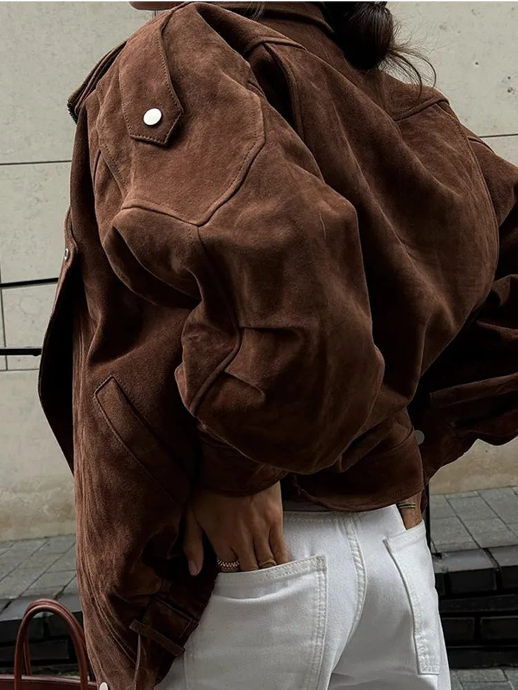 jaqueta bomber tweed, jaqueta feminina tweed, jaqueta feminina casual chic, jaqueta bomber feminina elegante, jaqueta feminina curta, jaqueta feminina com zíper, jaqueta feminina outono inverno, jaqueta feminina moderna, jaqueta feminina sofisticada, jaqueta feminina com bolsos