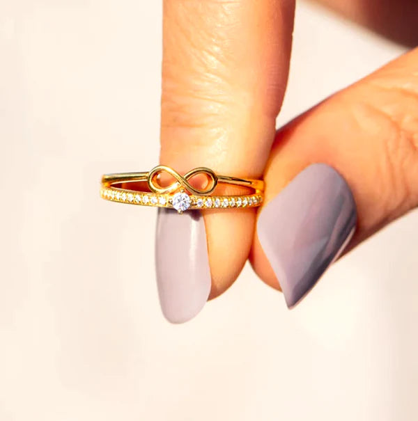 Anel Infinito Com Zircônia Cravejada