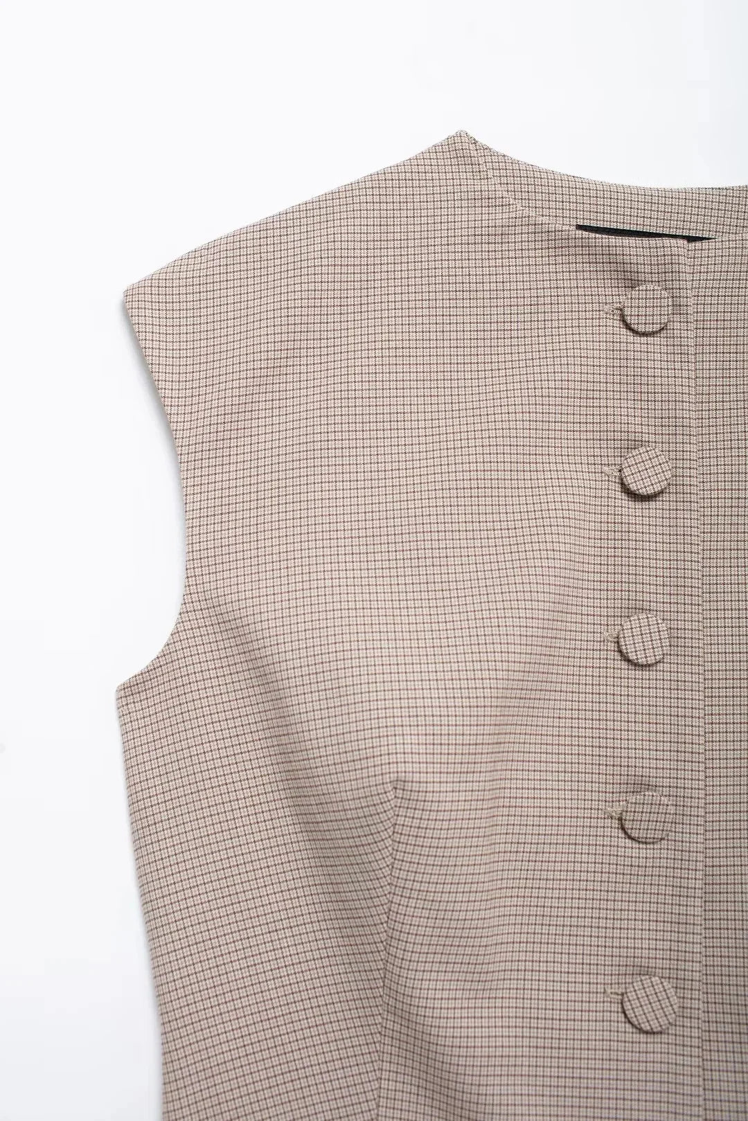 blazer casual chic, blazer feminino elegante, blazer feminino xadrez, blazer feminino para escritório, blazer feminino confortável, blazer feminino sofisticado, blazer feminino outono inverno, blazer feminino versátil, blazer feminino moderno, blazer feminino com abotoamento frontal