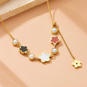Colar Floral com Pérolas