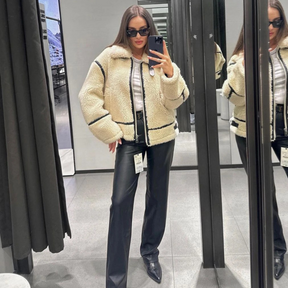  casaco feminino de algodão, casaco feminino elegante, casaco feminino sofisticado, casaco feminino com cinto, casaco feminino para inverno, casaco feminino com forro, casaco feminino casual chic, casaco feminino para escritório, casaco feminino quente e confortável, casaco feminino versátil