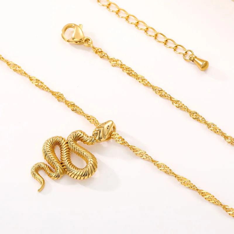 Colar Royal Pingente De Cobra