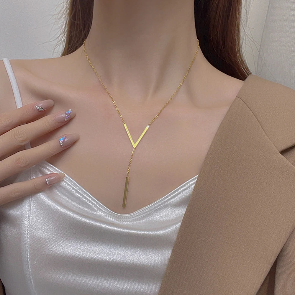Colar Feminino Em Forma De V - Versazzi