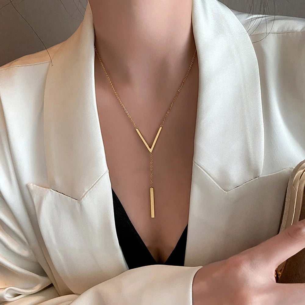 Colar Feminino Em Forma De V - Versazzi