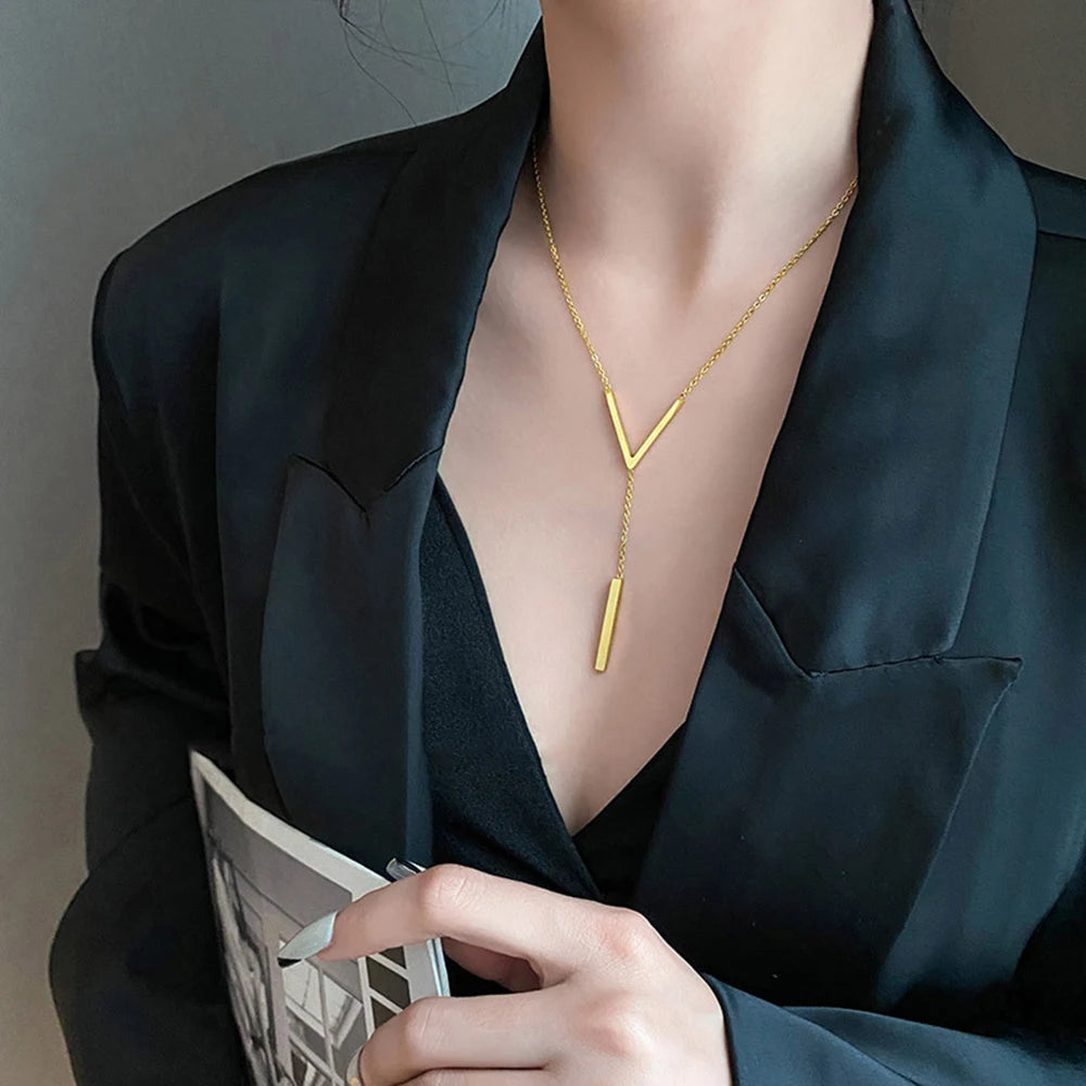 Colar Feminino Em Forma De V - Versazzi