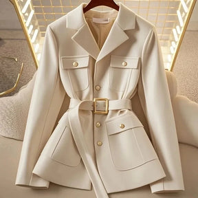 blazer feminino,  
blazer feminino elegante,  
blazer feminino de alta classe,  
blazer social feminino,  
blazer feminino estruturado,  
blazer feminino para trabalho,  
blazer feminino sofisticado,  
blazer feminino minimalista,  
blazer feminino premium,  
blazer feminino versátil.