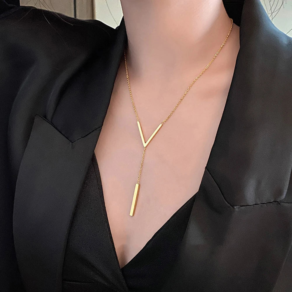 Colar Feminino Em Forma De V - Versazzi